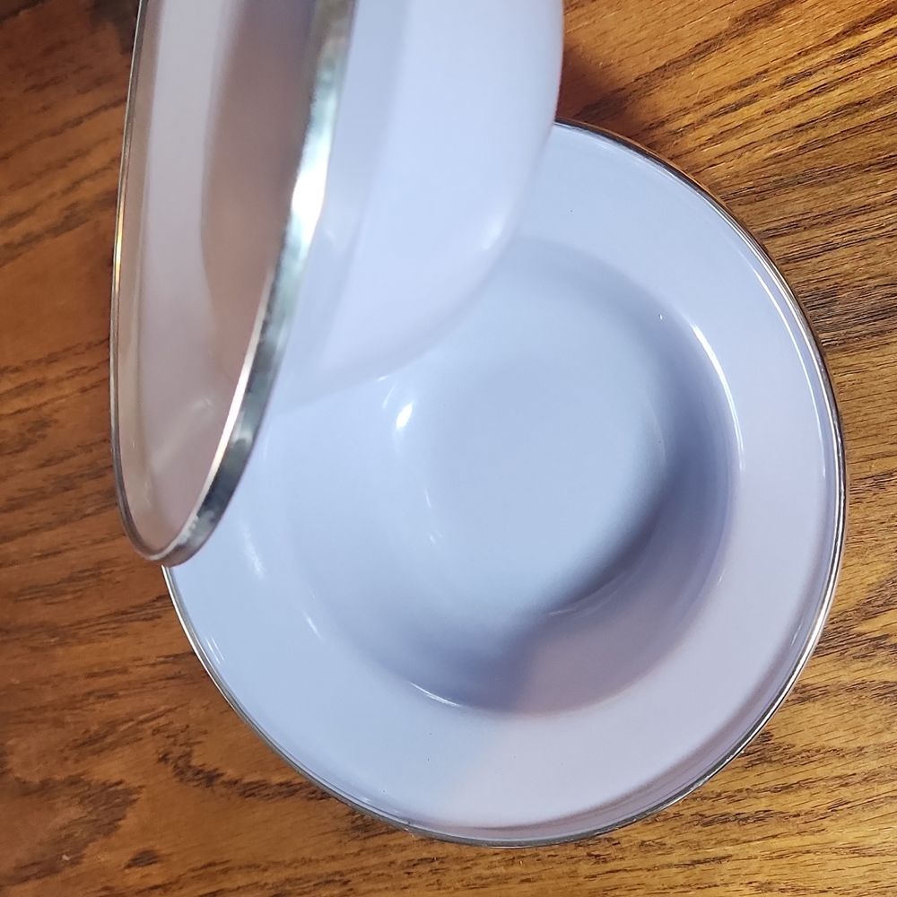 Two VTG Formation Enamel Lilac Purple Bowls